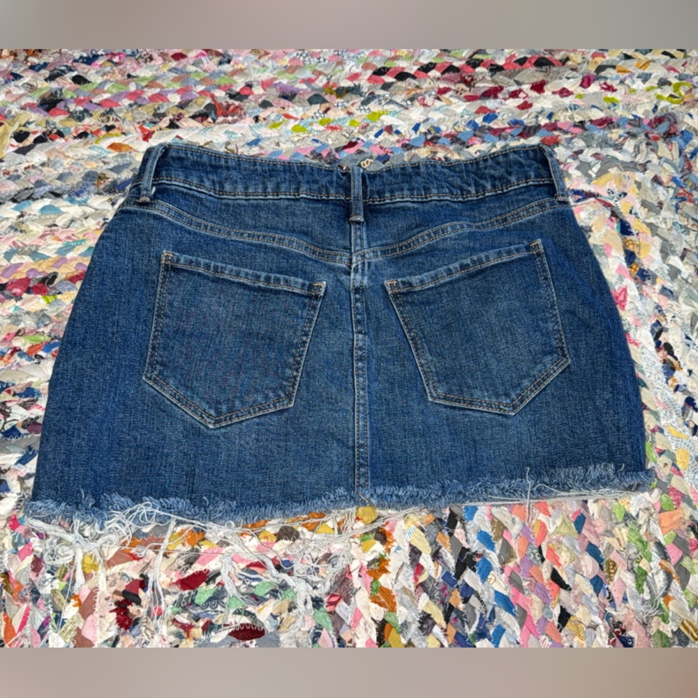 Old Navy Blue Denim Frayed Mini Skirt - Picture 3 of 3